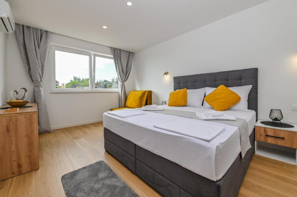 Boutique Hotel Ivy'Z Novalja Exteriér fotografie