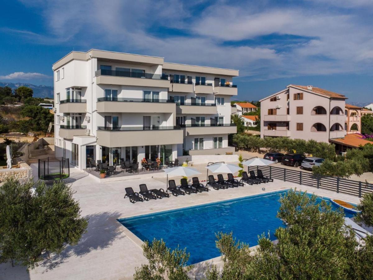 Boutique Hotel Ivy'Z Novalja Exteriér fotografie